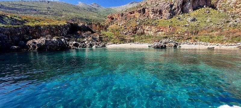 Cala della Riserva dello Zingaro con acqua turchese